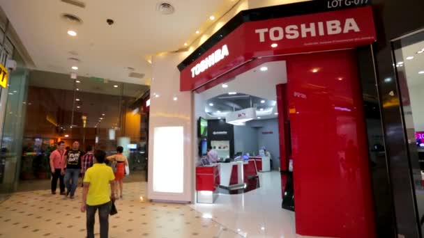 Toshiba store in shopping mall — Stock Video