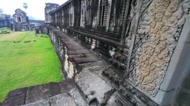 Ünlü Khmer Tapınağı