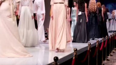 Estet moda haftası modelleri