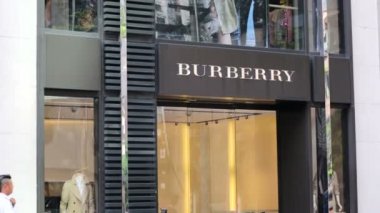 Kuala Lumpur Burberry mağazası