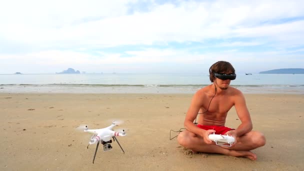 人間制御 quadcopter — ストック動画