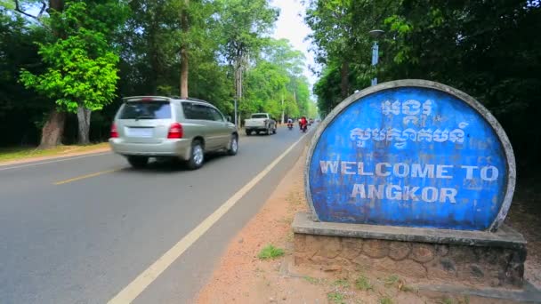 Entrance sign of Angkor — Stock Video