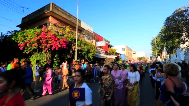 38-й юбилейный Цветочный фестиваль Чиангмая — стоковое видео