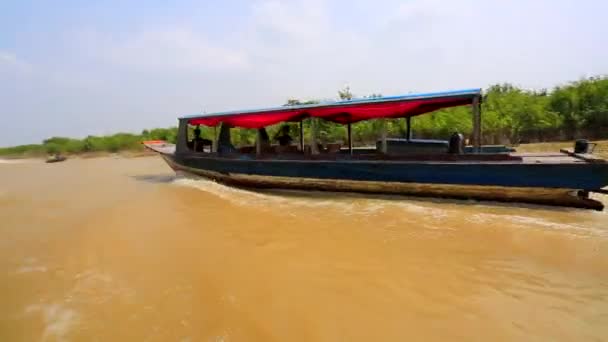 Tourists boats passing on a canal — Stock Video