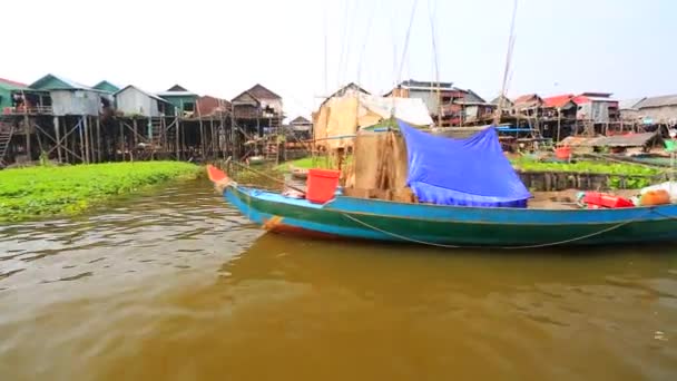 Vista del pueblo flotante — Vídeo de stock