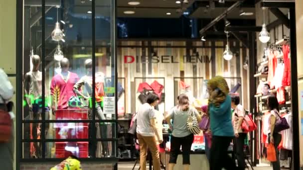 Diesel winkel in Kuala Lumpur — Stockvideo