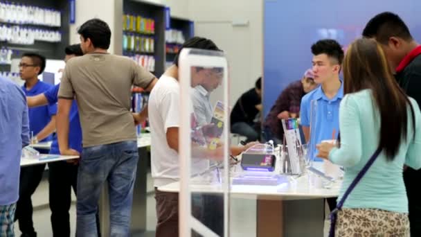 Samsung tienda en Kuala Lumpur — Vídeos de Stock