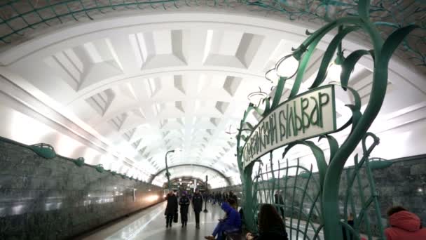 Слов'янський станції метро «Французький бульвар» — стокове відео