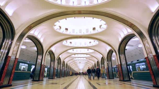 Estação de metrô Mayakovskaya — Vídeo de Stock