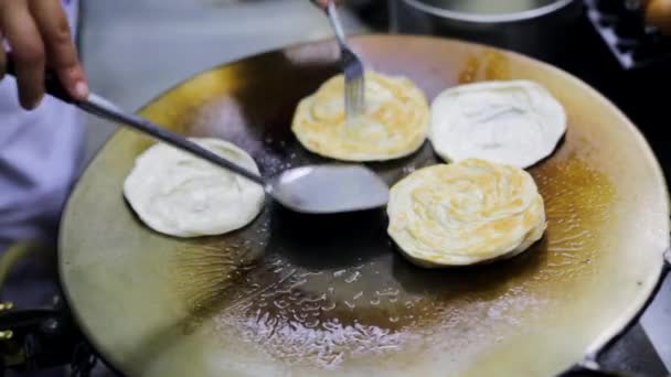 Cozinhar panqueca tailandesa — Vídeo de Stock