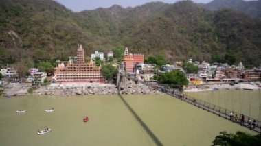 Rishikesh ve Ganj görünümü
