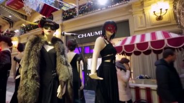 Kamu sergi kostümleri