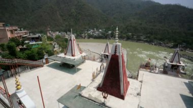 Rishikesh ve Ganj görünümü