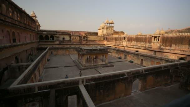 Ember látogat el a Amber Fort — Stock videók