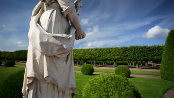 Estatua antigua de la mujer — Vídeos de Stock