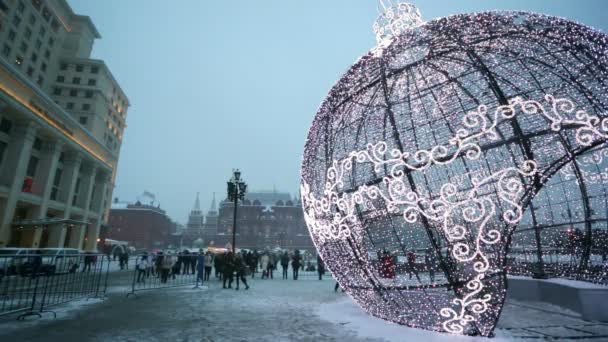 Palla di Natale gigante — Video Stock