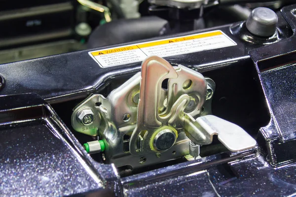 Araba kilitleme kaporta