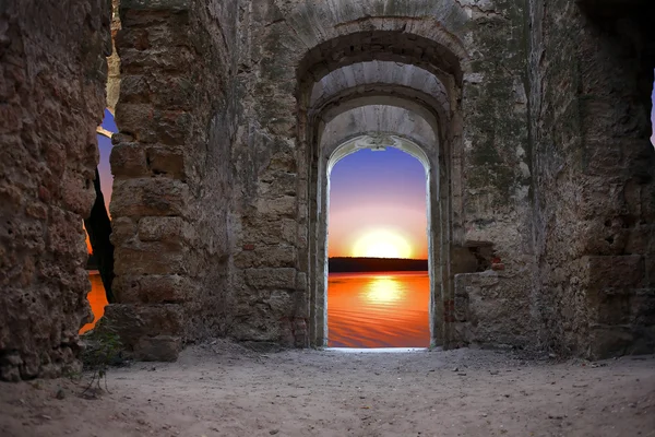 Old ruins and sunset — Stock Photo, Image