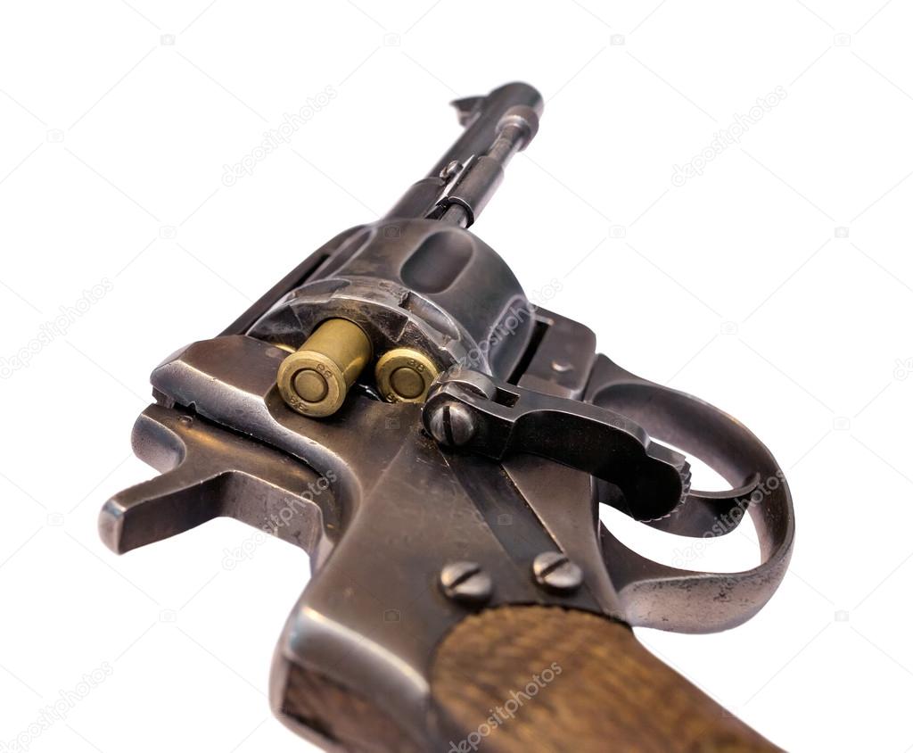 Loading the cartridge revolver