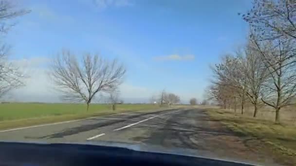 Route. Vue depuis les voitures devant — Video