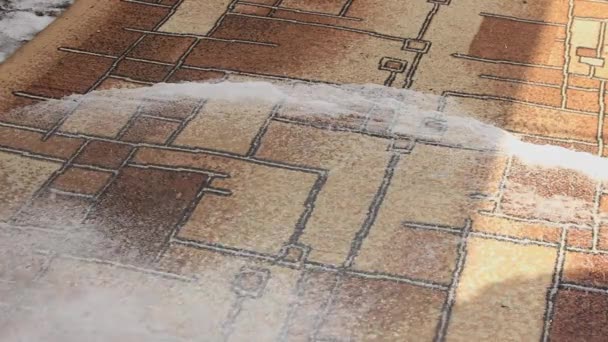 Utilisant Eau Haute Pression Pour Nettoyer Laver Votre Tapis Maison — Video