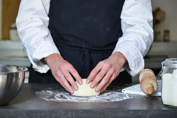 El serpin un hamur mutfak