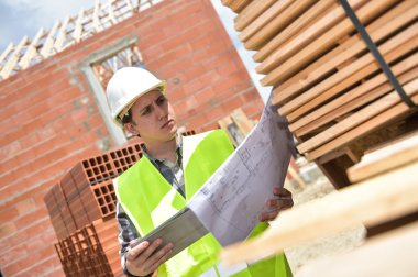 Foreman'ın dijital tablet şantiye kullanma