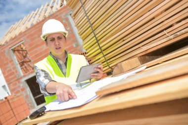 Foreman'ın dijital tablet şantiye kullanma