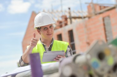 Foreman'ın dijital tablet şantiye kullanma