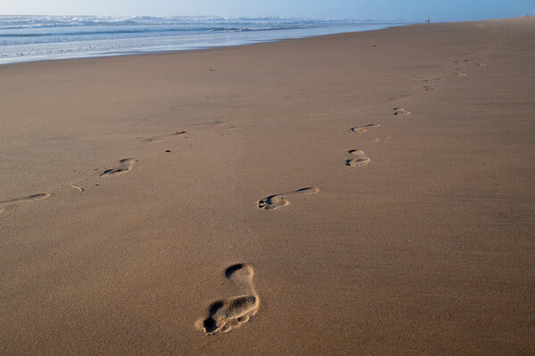 АТЛАНТИЧЕСКОЕ побережье, КАРКАНСКИЙ Пляж, МАЛЬНЫЙ ПЛАВНЫЙ СТОЯТ на французском побережье Атлантического океана, недалеко от Лаканау и Бордо