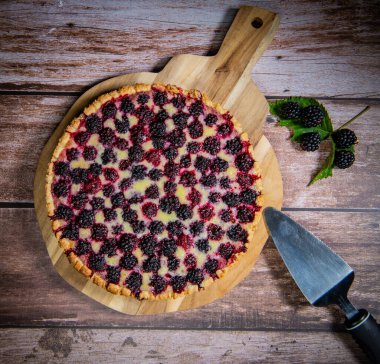 Ev yapımı pasta portre Blackberry'li üzerinde.