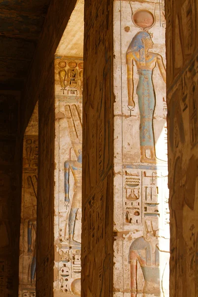 Medinet Habu храму Єгипту — стокове фото