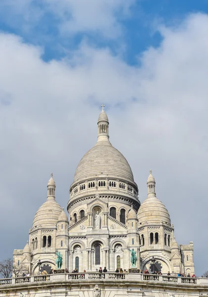 Basilikan på Sacred Heart i Montmartre-Paris — Stockfoto