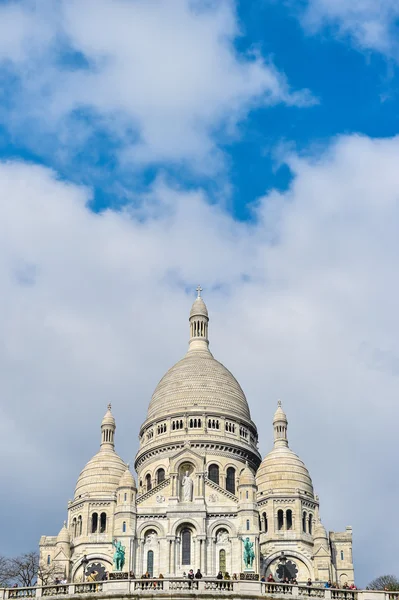 De basiliek van het heilig hart in Montmartre-Parijs — Stockfoto