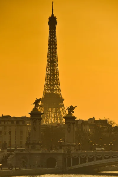 Vista della Torre Eiffel al tramonto — Foto Stock