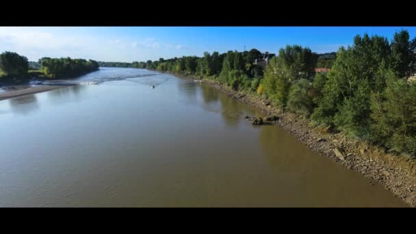 Time Lapse River-Bore-Mascaret-France, våg surfare — Stockvideo