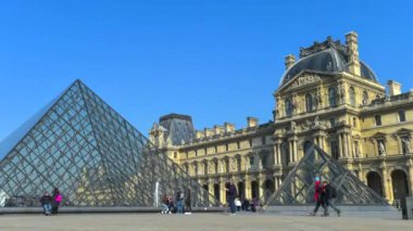 Fransa, Paris, Tuileries Bahçesi, Jardin des Tuileries, Louvre Müzesi