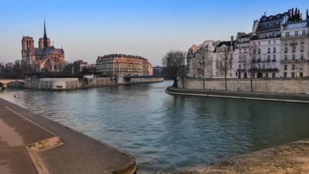 Pont des Arts katedrály Notre Dame, Paříž, Francie — Stock video