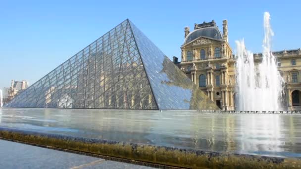 Francia, París, Jardín de las Tullerías, Jardín de las Tullerías, Museo del Louvre — Vídeos de Stock