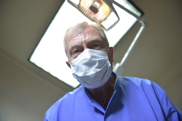 Dentist doing dental examination — Stock Photo, Image