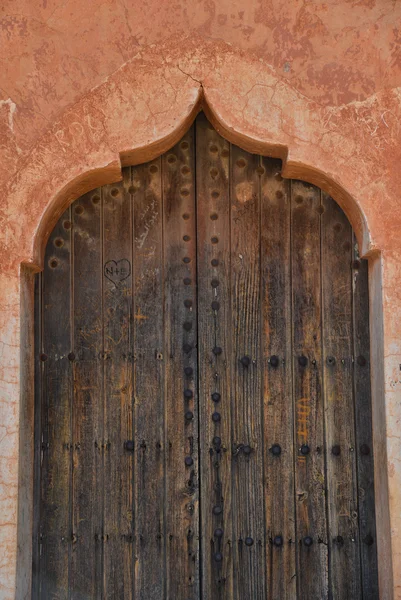 Wood Door-Menara parc in Marrakech-Morocco — Stock Photo, Image