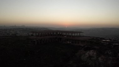 Kral Hüseyin Kraliyet Sarayı ve Kudüs İnsansız Hava Aracı, Kral Hüseyin Kraliyet Sarayı 'na yakın bir yerde görülüyor. Kudüs' ün Lansdcape kenti.