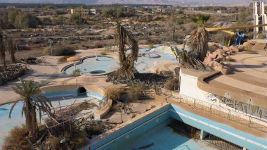 Kapalı Terk Edilmiş Su Parkı Hava Parkı Ölü Deniz, İsrail 'den İsrail Kıyameti Görüşü 20 yıldır kapalı. 