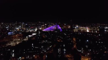Kudüs Şehri Gece Hava Görüntüsü Akorları Köprü Gecesi Ana giriş trafiği ve Calatrava Köprüsü, Drone Manzarası