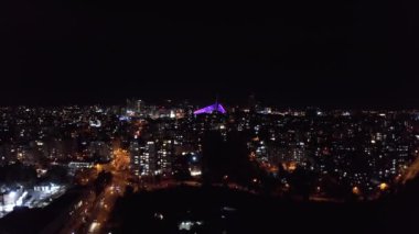 Kudüs Şehri Gece Hava Görüntüsü Akorları Köprü Gecesi Ana giriş trafiği ve Calatrava Köprüsü, Drone Manzarası