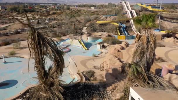 Закрытый Заброшенный Аквапарк Вид Воздуха Мертвое Море Израильское Апокалиптическое Видение — стоковое видео