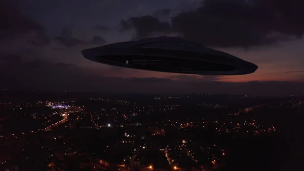 Großes Alien Raumschiff Sacuer Ufo Silhouette Über Der Stadt Bei — Stockfoto