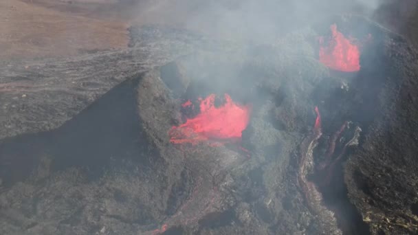 Volar Bajo Cerca Lava Caliente Magma Revelando Monte Fagradalsfjall Islandia4K — Vídeos de Stock