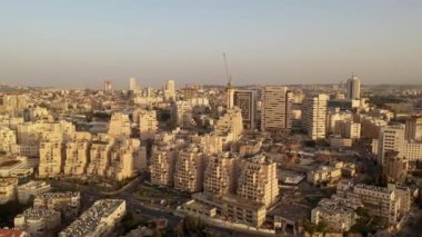 Kudüs Merkez Binası Sunset 'te hava manzaralı, İsrail Drone Kudüs Merkezi üzerinde panorama manzaralı, Nisan 2021