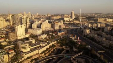 Kudüs Merkezi 'nin hava görüntüsü, İsrail İHA görüntüsü Kudüs yüksek teknoloji parkı ve Ortodoks Mahallesi, Nisan 2021